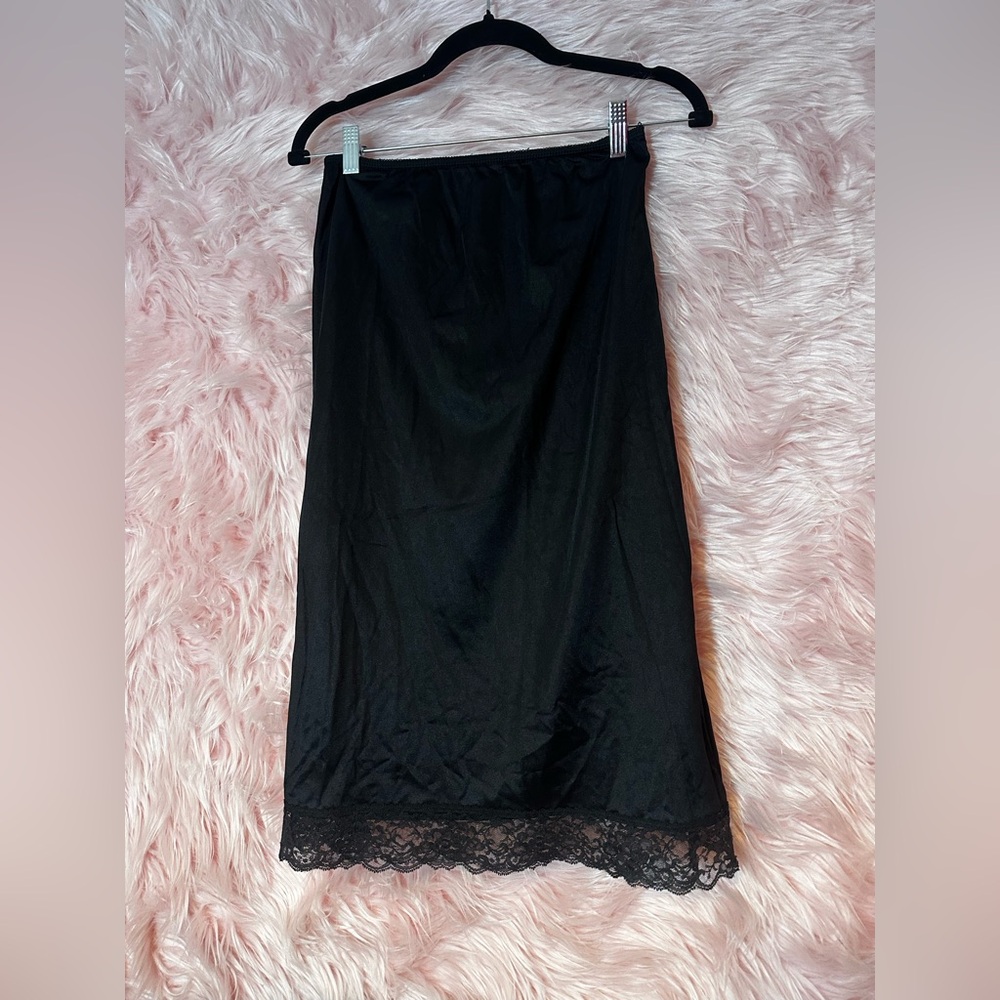 Elegant Black Lace Trim Skirt